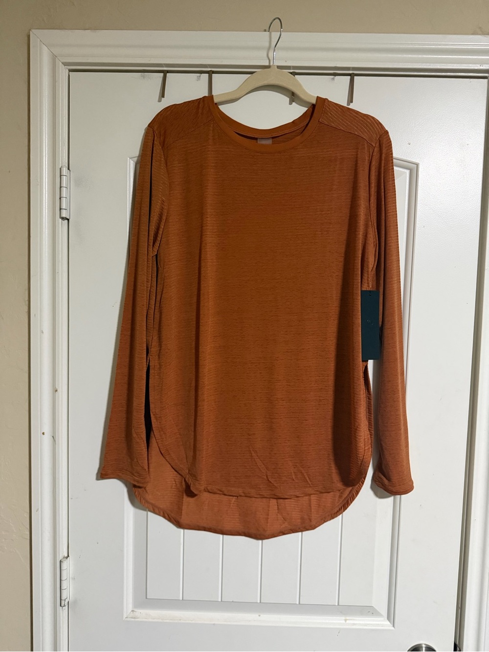 Mono B Rust Burnt Orange Long Sleeve Athletic Tunic Top Size M NWT